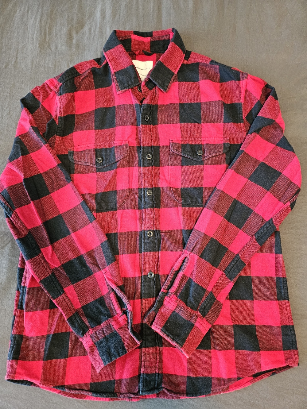 American Eagle Men's Red and Black Buffalo Plaid Button-Up Shirt